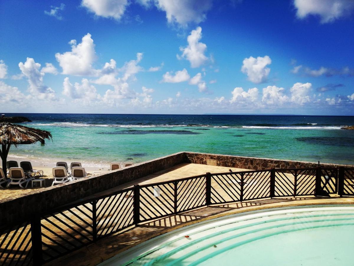 Studio Vue Mer Piscine Plage Kaz Punch Manganao Chez Julie Сен-Франсуа Екстер'єр фото